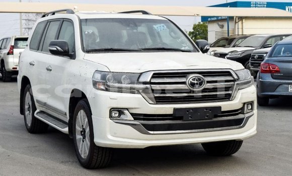 Acheter Import Voiture Toyota Land Cruiser Blanc à Import - Dubai, Comté de Bomi Acheter Import Voiture Toyota Land Cruiser Blanc à Import - Dubai, Comté de Bomi