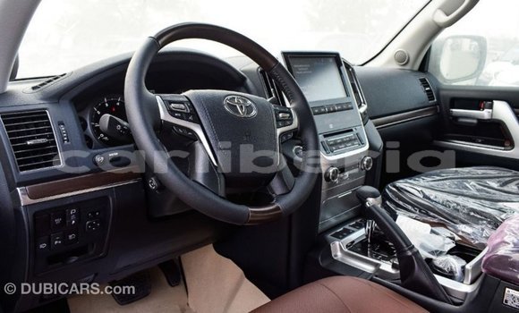 Acheter Import Voiture Toyota Land Cruiser Blanc à Import - Dubai, Comté de Bomi Acheter Import Voiture Toyota Land Cruiser Blanc à Import - Dubai, Comté de Bomi
