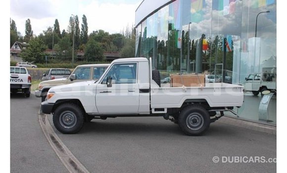 Buy Import Toyota Land Cruiser White Car in Import - Dubai in Bomi County Buy Import Toyota Land Cruiser White Car in Import - Dubai in Bomi County