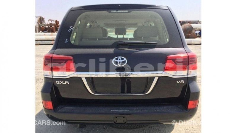 Big with watermark toyota land cruiser bomi county import dubai 3054