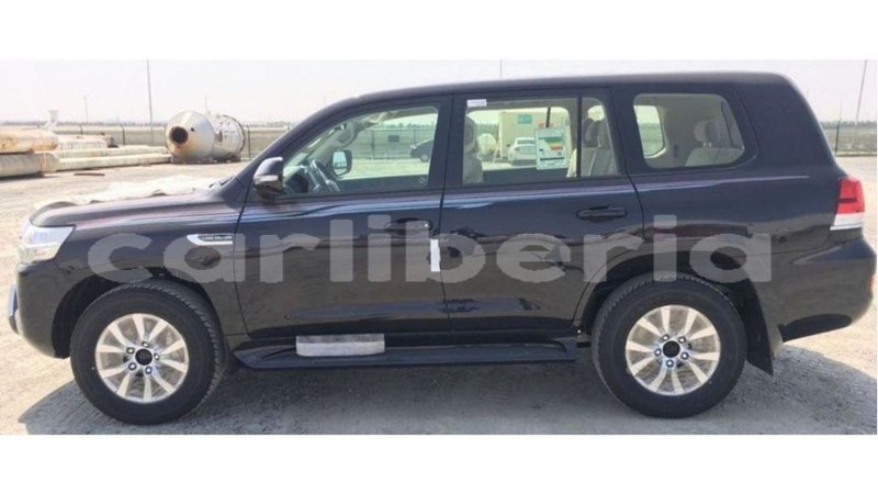 Big with watermark toyota land cruiser bomi county import dubai 3054