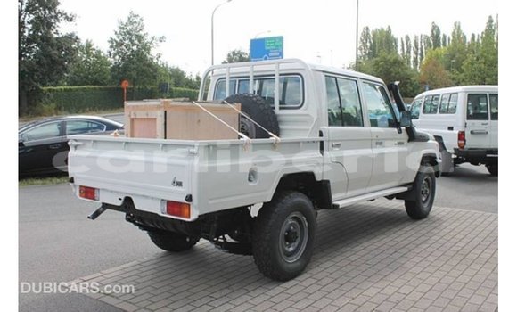 Buy Import Toyota Land Cruiser White Car in Import - Dubai in Bomi County Buy Import Toyota Land Cruiser White Car in Import - Dubai in Bomi County