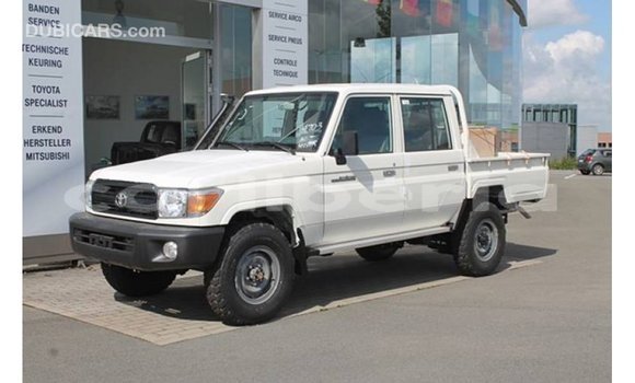 Buy Import Toyota Land Cruiser White Car in Import - Dubai in Bomi County Buy Import Toyota Land Cruiser White Car in Import - Dubai in Bomi County