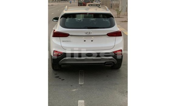 Buy Import Hyundai Santa Fe White Car in Import - Dubai in Bomi County Buy Import Hyundai Santa Fe White Car in Import - Dubai in Bomi County