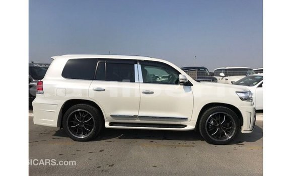 Buy Import Toyota Land Cruiser White Car in Import - Dubai in Bomi County Buy Import Toyota Land Cruiser White Car in Import - Dubai in Bomi County