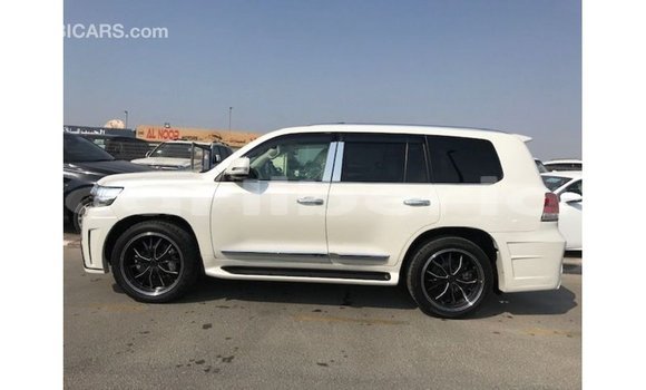 Buy Import Toyota Land Cruiser White Car in Import - Dubai in Bomi County Buy Import Toyota Land Cruiser White Car in Import - Dubai in Bomi County