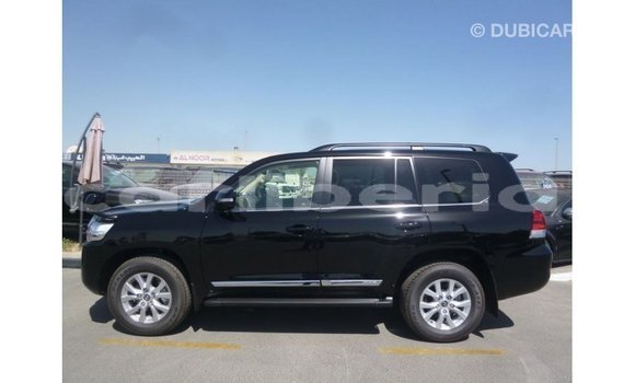 Acheter Import Voiture Toyota Land Cruiser Noir à Import - Dubai, Comté de Bomi Acheter Import Voiture Toyota Land Cruiser Noir à Import - Dubai, Comté de Bomi