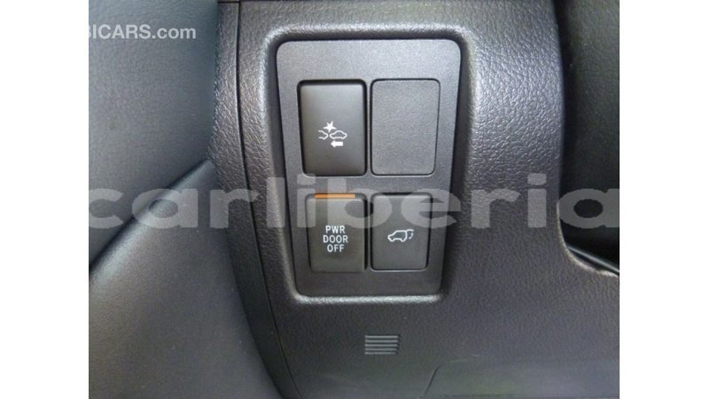 Big with watermark toyota land cruiser bomi county import dubai 3086