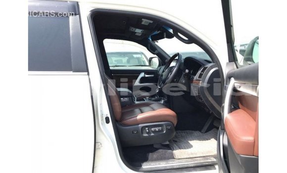 Buy Import Toyota Land Cruiser White Car in Import - Dubai in Bomi County Buy Import Toyota Land Cruiser White Car in Import - Dubai in Bomi County