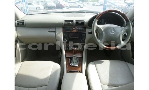 Buy Import Mercedes-Benz 190 Blue Car in Import - Dubai in Bomi County Buy Import Mercedes-Benz 190 Blue Car in Import - Dubai in Bomi County