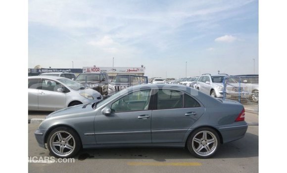 Buy Import Mercedes-Benz 190 Blue Car in Import - Dubai in Bomi County Buy Import Mercedes-Benz 190 Blue Car in Import - Dubai in Bomi County