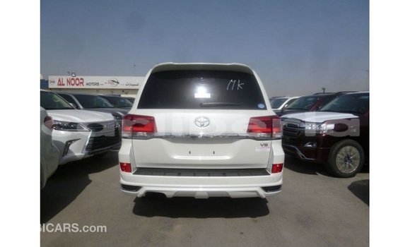 Buy Import Toyota Land Cruiser White Car in Import - Dubai in Bomi County Buy Import Toyota Land Cruiser White Car in Import - Dubai in Bomi County