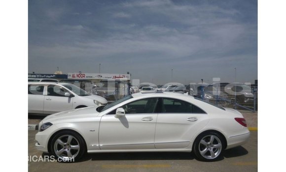 Buy Import Mercedes-Benz 190 White Car in Import - Dubai in Bomi County Buy Import Mercedes-Benz 190 White Car in Import - Dubai in Bomi County