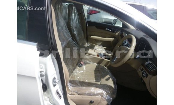 Buy Import Mercedes-Benz 190 White Car in Import - Dubai in Bomi County Buy Import Mercedes-Benz 190 White Car in Import - Dubai in Bomi County