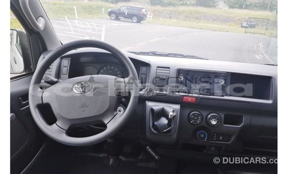 Acheter Import Voiture Toyota Hiace Blanc à Import - Dubai, Comté de Bomi Acheter Import Voiture Toyota Hiace Blanc à Import - Dubai, Comté de Bomi