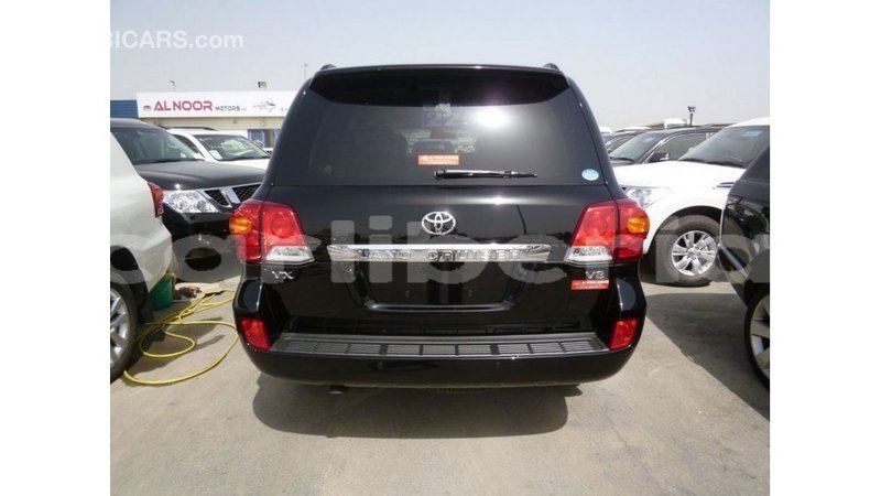 Big with watermark toyota land cruiser bomi county import dubai 3157