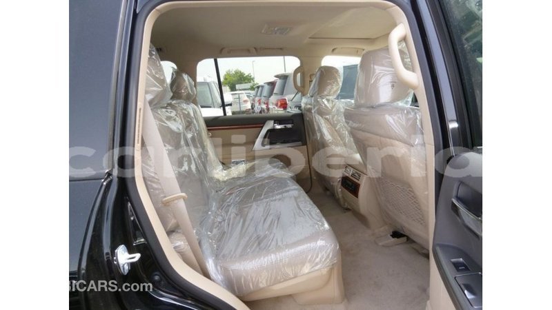 Big with watermark toyota land cruiser bomi county import dubai 3157