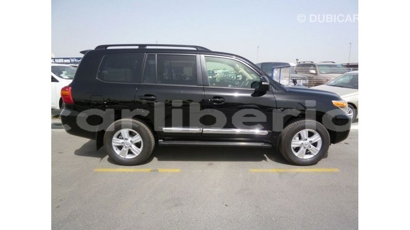 Big with watermark toyota land cruiser bomi county import dubai 3157
