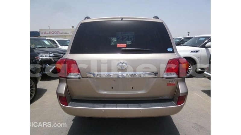 Big with watermark toyota land cruiser bomi county import dubai 3160