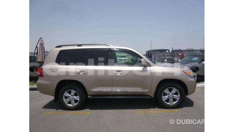 Big with watermark toyota land cruiser bomi county import dubai 3160