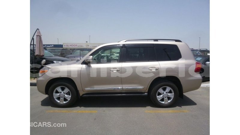Big with watermark toyota land cruiser bomi county import dubai 3160