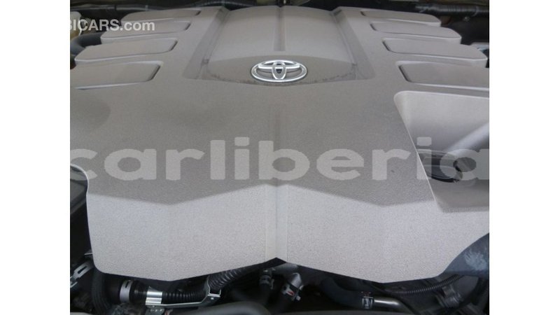 Big with watermark toyota land cruiser bomi county import dubai 3160