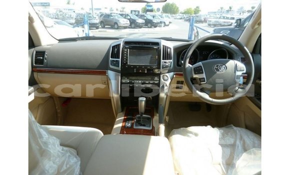 Buy Import Toyota Land Cruiser White Car in Import - Dubai in Bomi County Buy Import Toyota Land Cruiser White Car in Import - Dubai in Bomi County