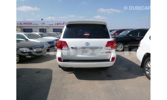Buy Import Toyota Land Cruiser White Car in Import - Dubai in Bomi County Buy Import Toyota Land Cruiser White Car in Import - Dubai in Bomi County