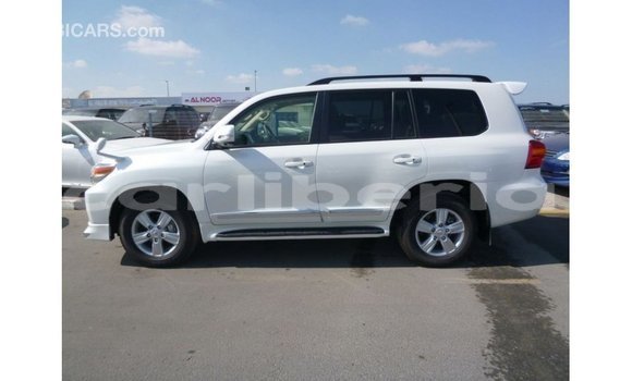 Buy Import Toyota Land Cruiser White Car in Import - Dubai in Bomi County Buy Import Toyota Land Cruiser White Car in Import - Dubai in Bomi County