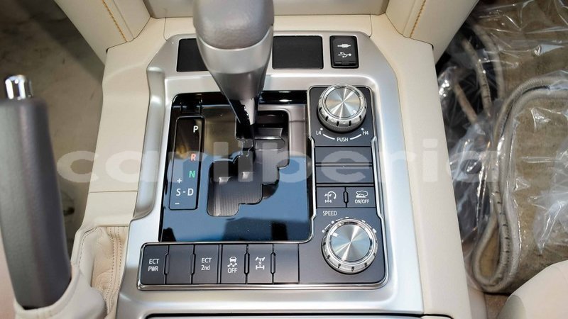 Big with watermark toyota land cruiser bomi county import dubai 3171