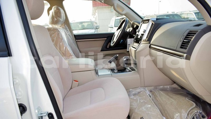 Big with watermark toyota land cruiser bomi county import dubai 3171