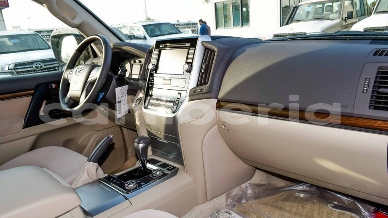 Big with watermark toyota land cruiser bomi county import dubai 3171