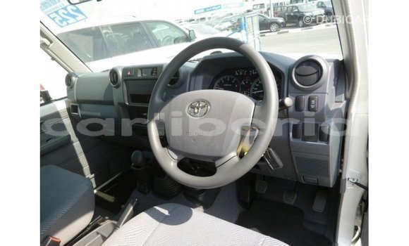Buy Import Toyota Land Cruiser White Car in Import - Dubai in Bomi County Buy Import Toyota Land Cruiser White Car in Import - Dubai in Bomi County