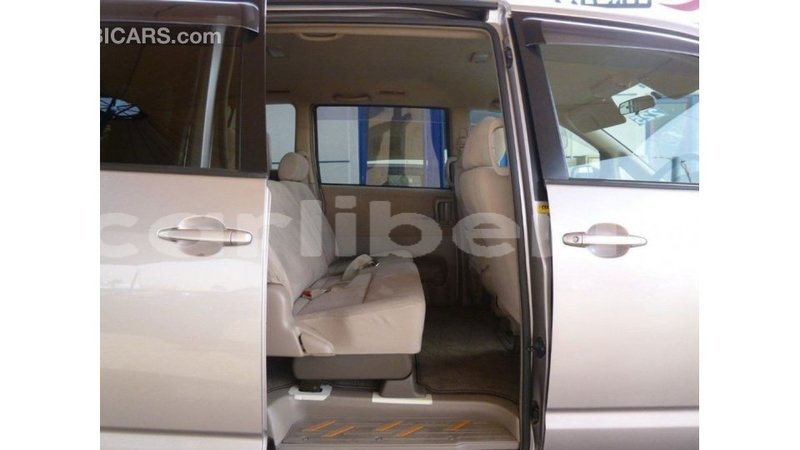 Big with watermark toyota voxy bomi county import dubai 3175