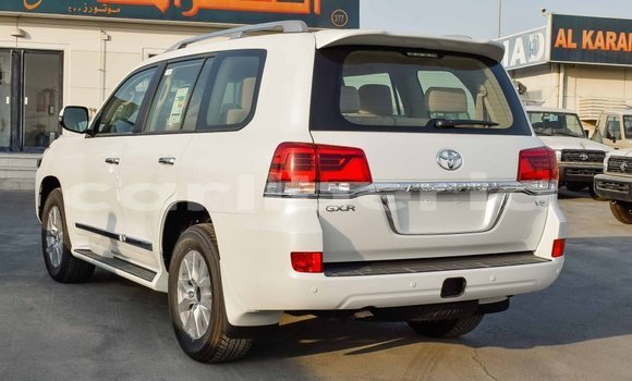 Buy Import Toyota Land Cruiser White Car in Import - Dubai in Bomi County Buy Import Toyota Land Cruiser White Car in Import - Dubai in Bomi County