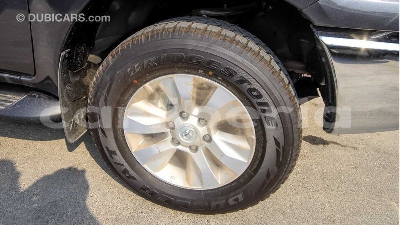 Big with watermark toyota hilux bomi county import dubai 3181