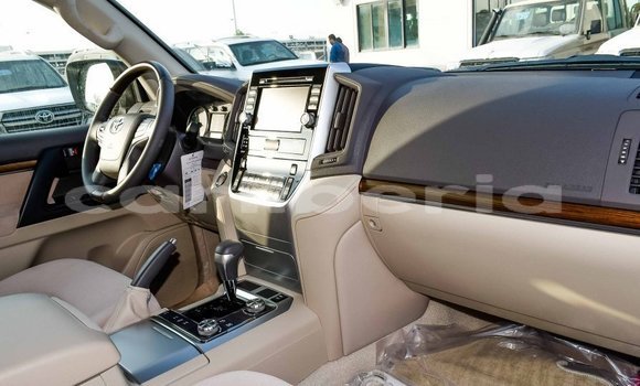 Buy Import Toyota Land Cruiser White Car in Import - Dubai in Bomi County Buy Import Toyota Land Cruiser White Car in Import - Dubai in Bomi County