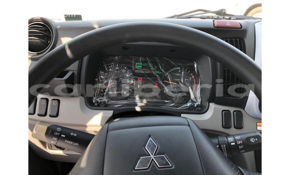 Acheter Import Voiture Mitsubishi Carisma Blanc à Import - Dubai, Comté de Bomi Acheter Import Voiture Mitsubishi Carisma Blanc à Import - Dubai, Comté de Bomi