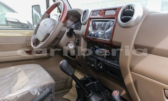 Buy Import Toyota Land Cruiser Beige Car in Import - Dubai in Bomi County Buy Import Toyota Land Cruiser Beige Car in Import - Dubai in Bomi County
