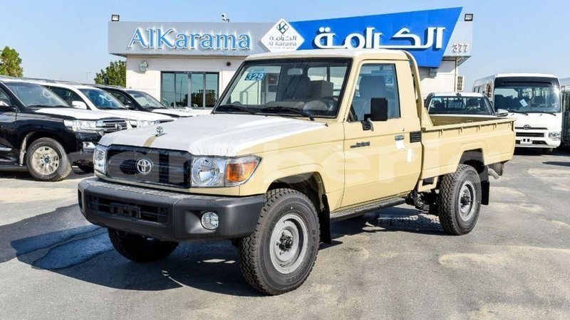 Big with watermark toyota land cruiser bomi county import dubai 3198