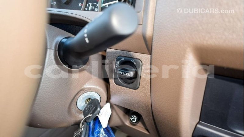 Big with watermark toyota land cruiser bomi county import dubai 3198