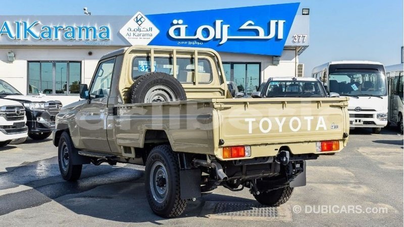 Big with watermark toyota land cruiser bomi county import dubai 3198