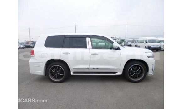 Buy Import Toyota Land Cruiser White Car in Import - Dubai in Bomi County Buy Import Toyota Land Cruiser White Car in Import - Dubai in Bomi County