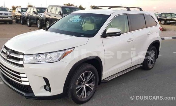 Buy Import Toyota Highlander White Car in Import - Dubai in Bomi County Buy Import Toyota Highlander White Car in Import - Dubai in Bomi County