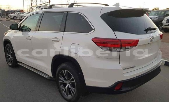 Buy Import Toyota Highlander White Car in Import - Dubai in Bomi County Buy Import Toyota Highlander White Car in Import - Dubai in Bomi County