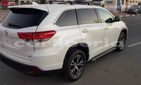 Buy Import Toyota Highlander White Car in Import - Dubai in Bomi County Buy Import Toyota Highlander White Car in Import - Dubai in Bomi County