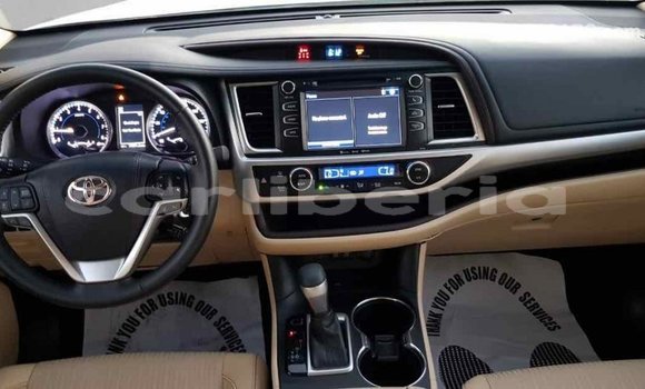 Buy Import Toyota Highlander White Car in Import - Dubai in Bomi County Buy Import Toyota Highlander White Car in Import - Dubai in Bomi County