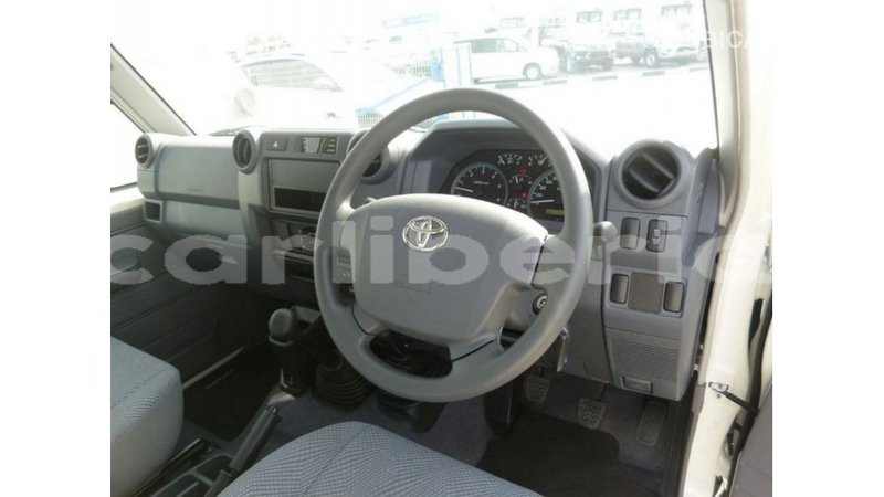 Big with watermark toyota land cruiser bomi county import dubai 3222