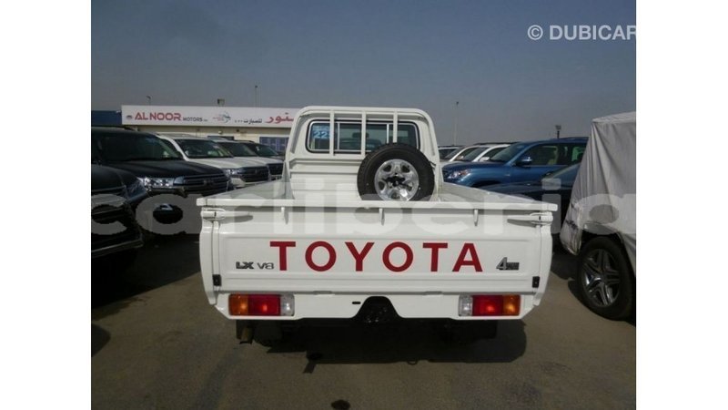 Big with watermark toyota land cruiser bomi county import dubai 3222