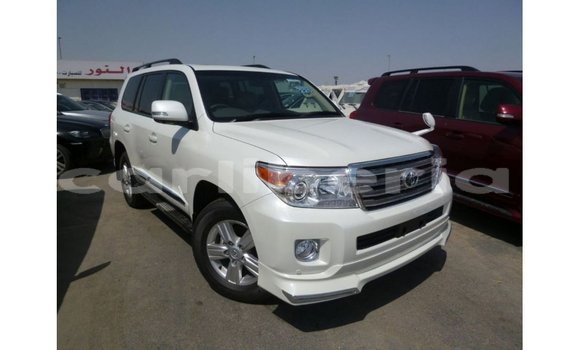 Buy Import Toyota Land Cruiser White Car in Import - Dubai in Bomi County Buy Import Toyota Land Cruiser White Car in Import - Dubai in Bomi County